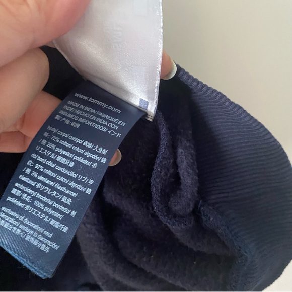 Tommy Hilfiger pull over crewneck sweater - Picture 4 of 5